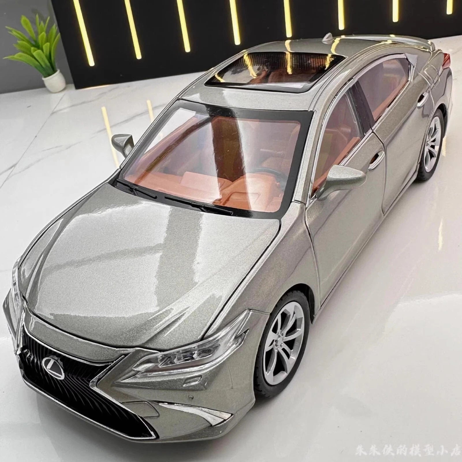 1:24 Diecast Lexus ES300 Luxury Sedan - Image 3