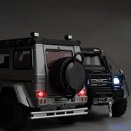 1:24 Scale Diecast Mercedes-Benz Brabus G550-4X4 - Image 7
