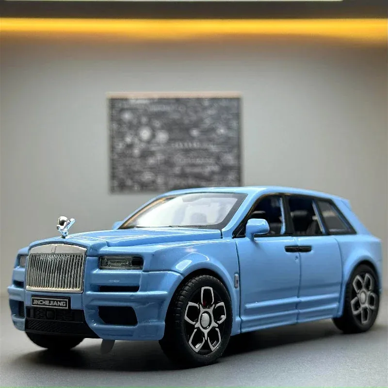 1:32 Scale Diecast Rolls Royce Cullinan - Image 5