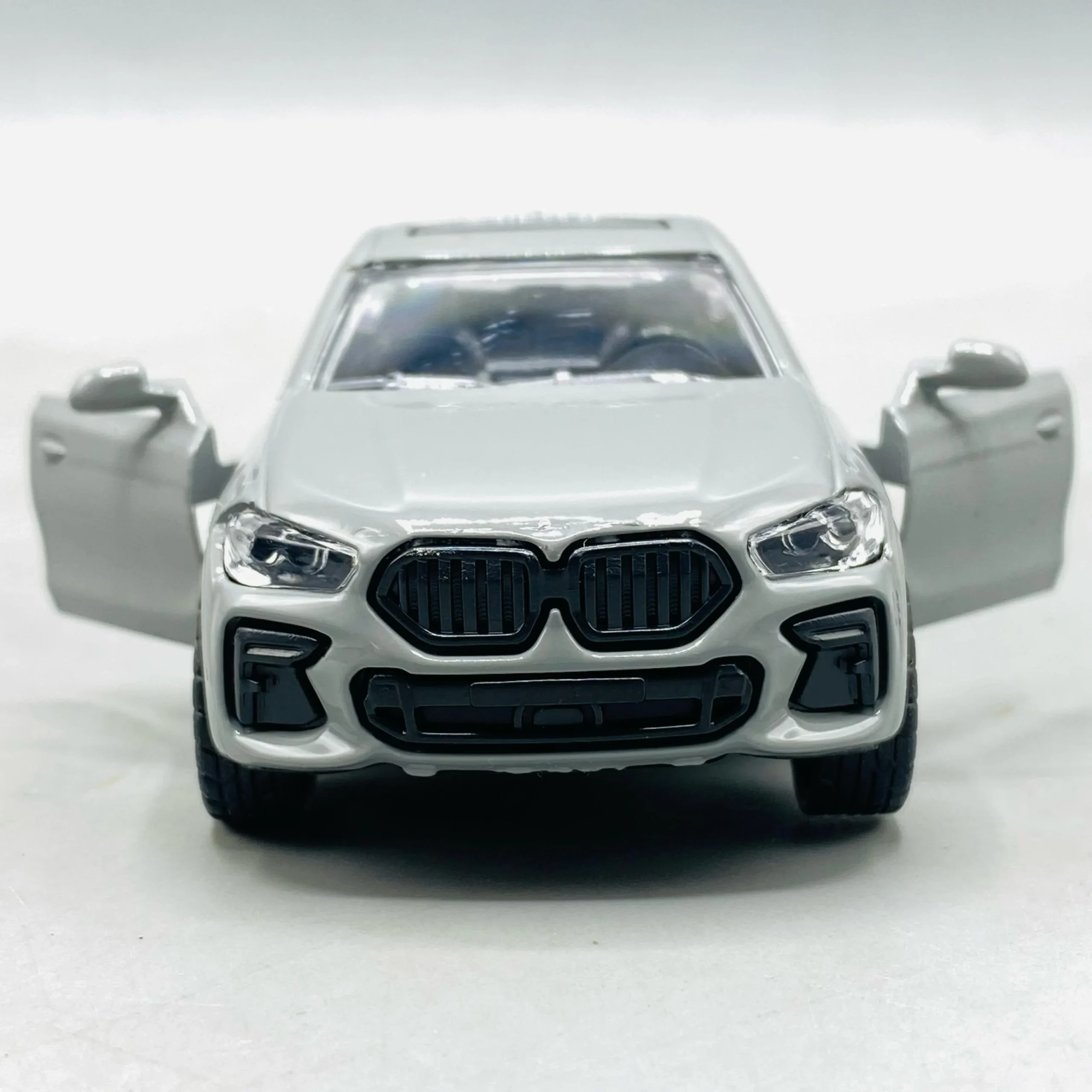 1.38 Scale BMW Solar Power diecast Car - Image 2