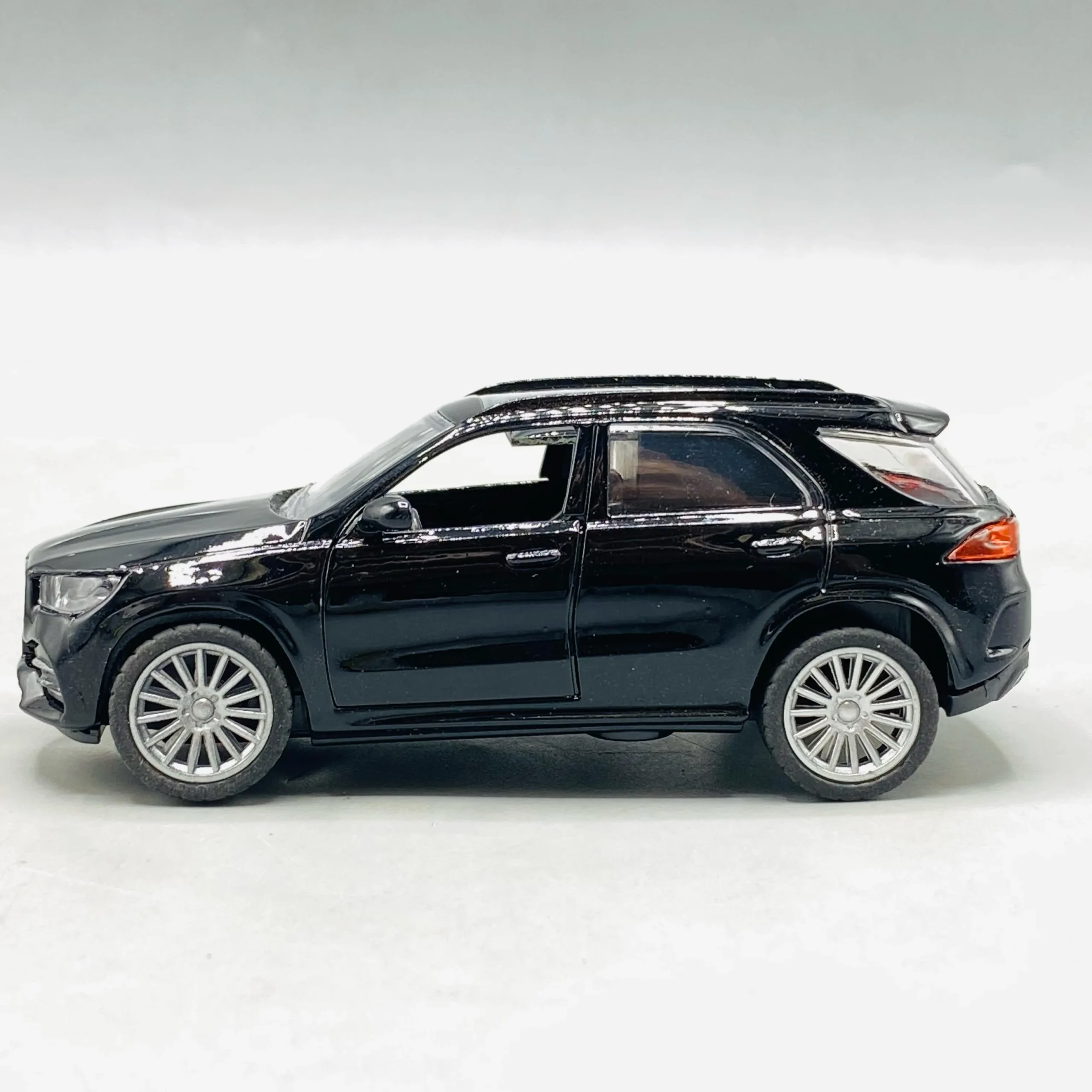 1.38 Scale Brabus Solar Power diecast Car - Image 5
