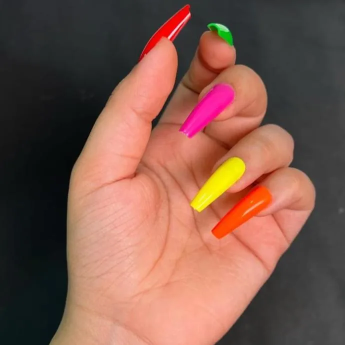 576 Pcs Multi-Color Nail Set - Image 3