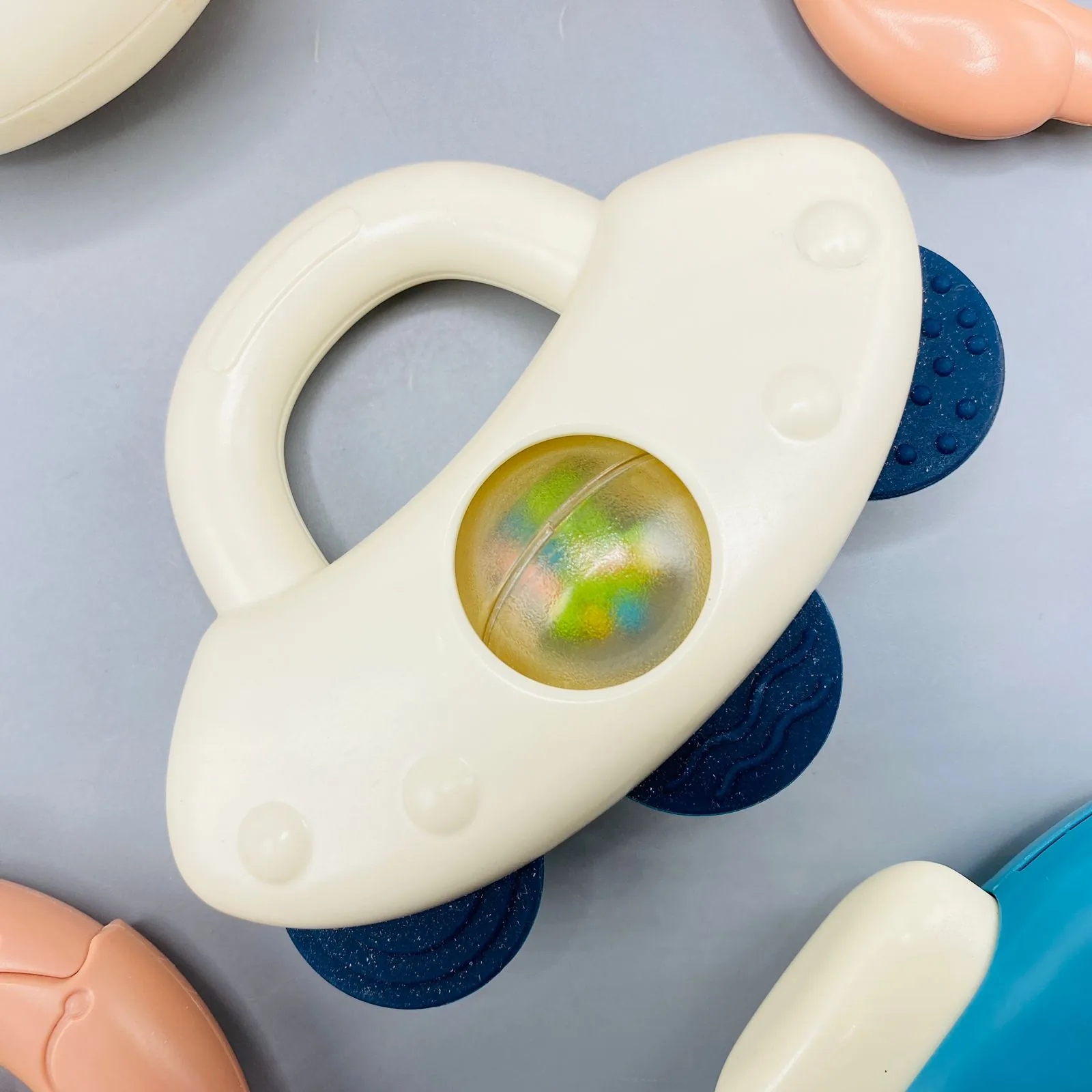 8 Pieces Animal And UFO Shape Rattle Box - Image 6