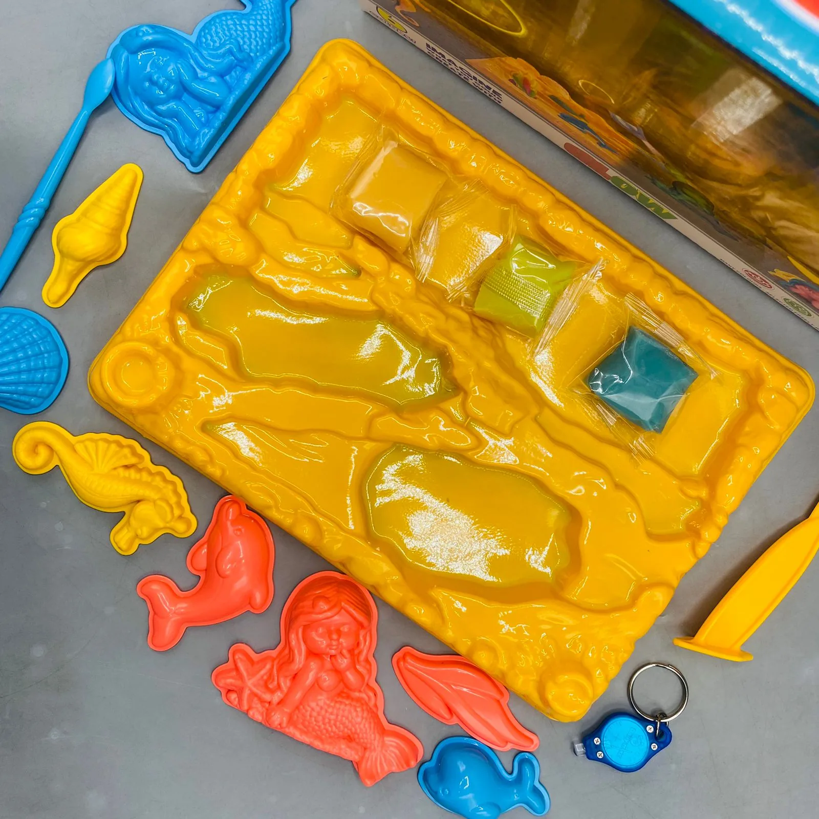 Colored Clay Glow in the Dark with 8 Different Fish Mold - Image 3