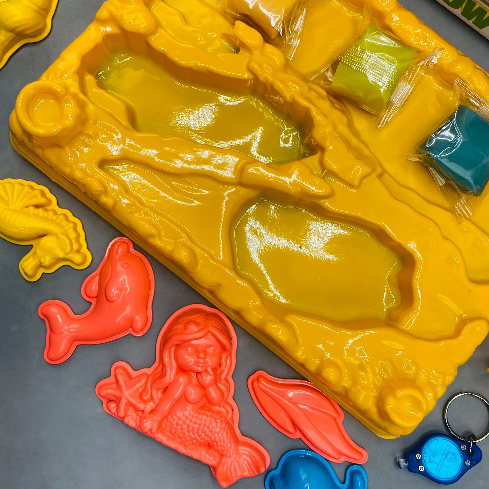 Colored Clay Glow in the Dark with 8 Different Fish Mold - Image 4