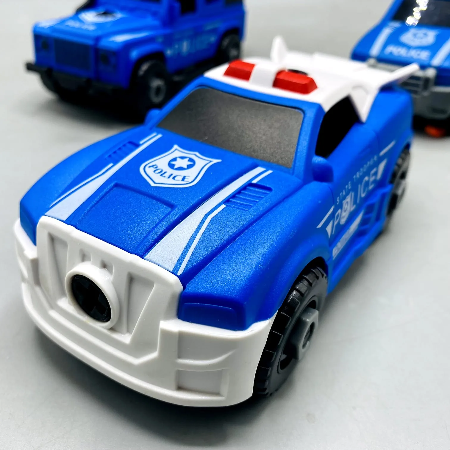 DIY Manual Police Detachable Truck Hauler with 3 Cars - Image 2