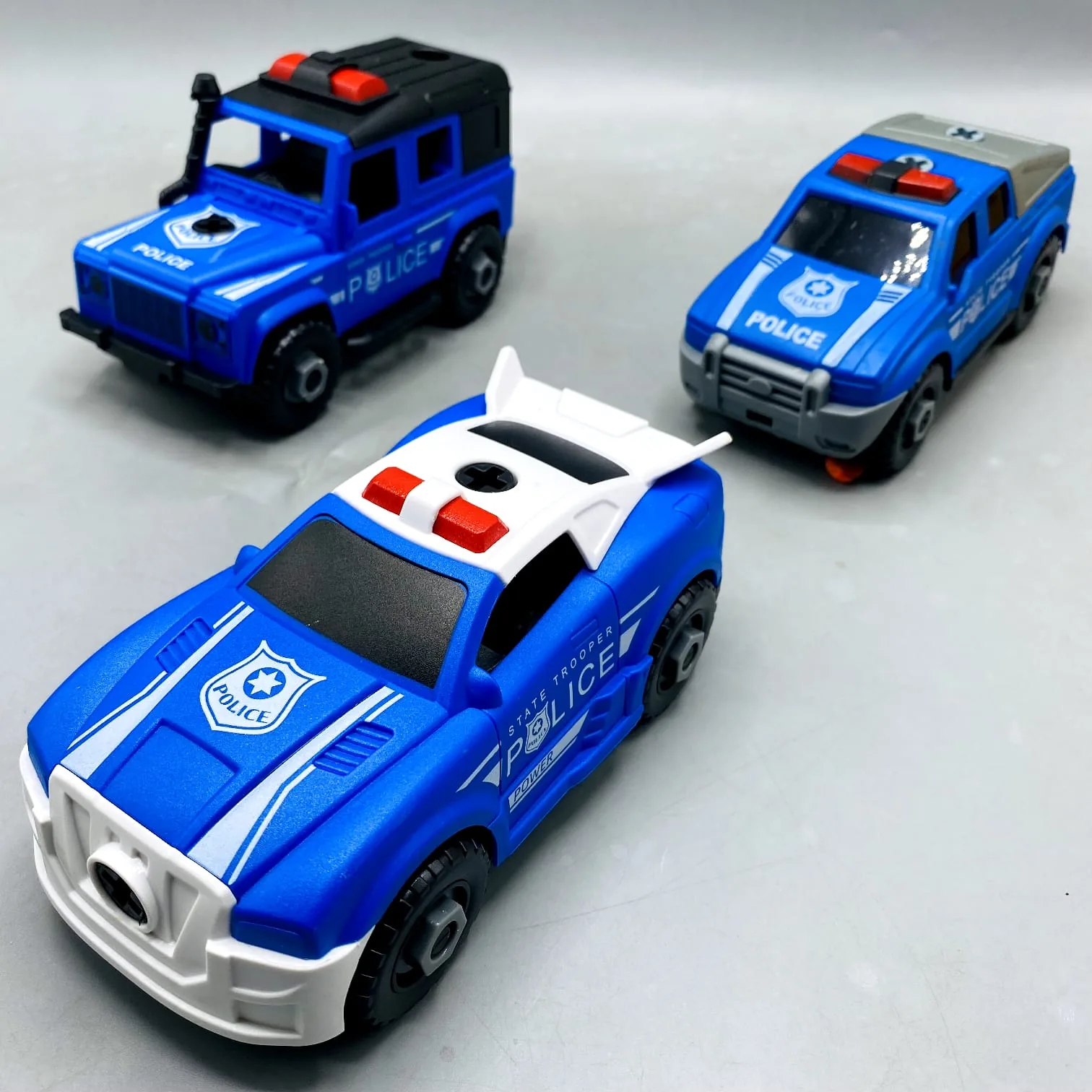 DIY Manual Police Detachable Truck Hauler with 3 Cars - Image 4