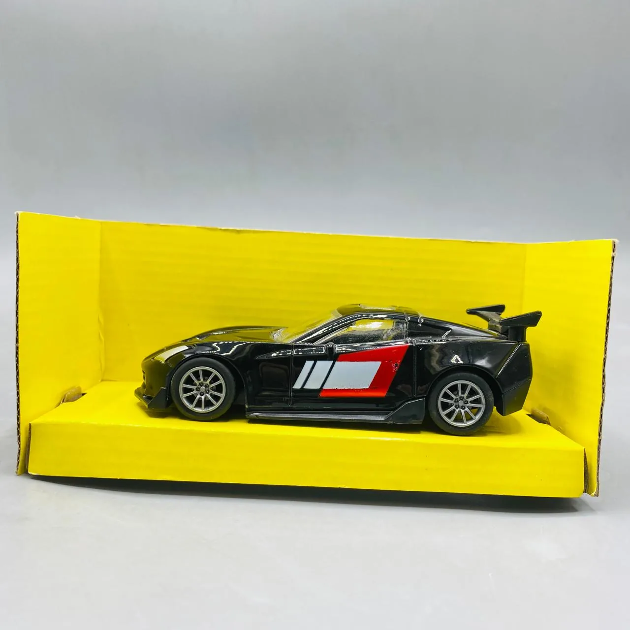HELI Pocket 1/36 Scale Die-Cast Model Car - Image 2