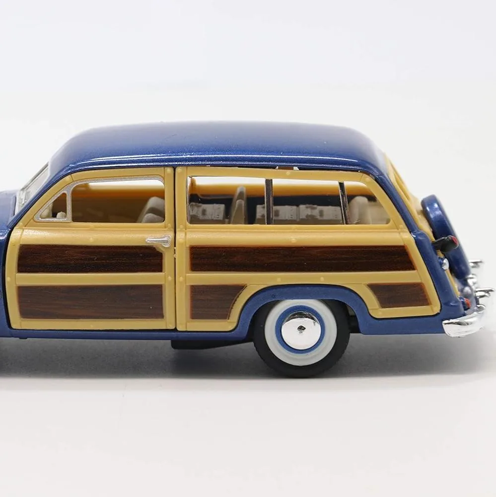 Kinsmart 1949 Ford Woody Wagon - Image 3