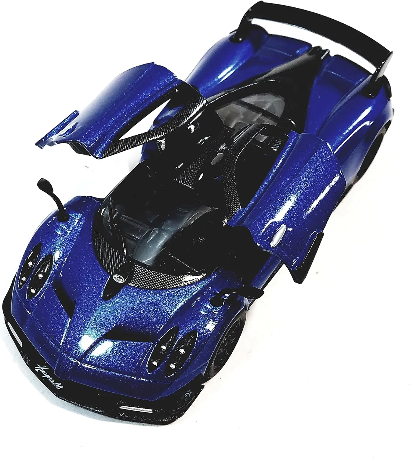 Kinsmart 2016 Pagani Huayra - Image 3