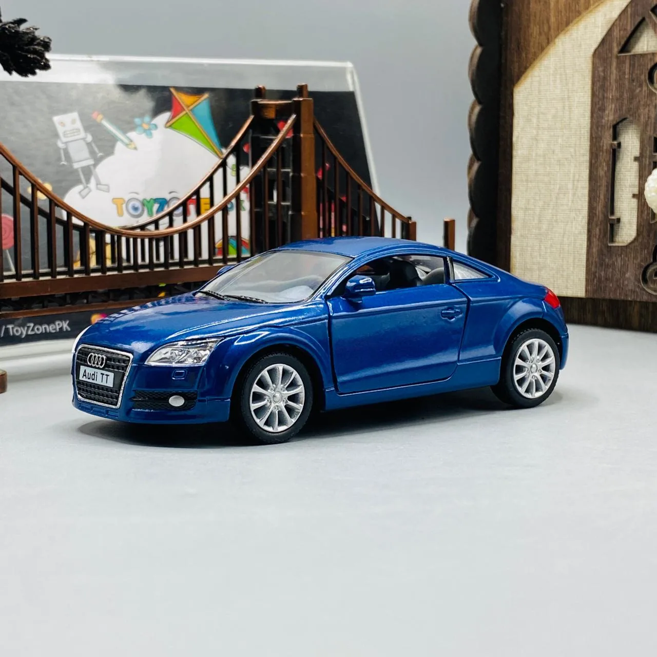 KINSMART Audi TT Coupe - Image 9