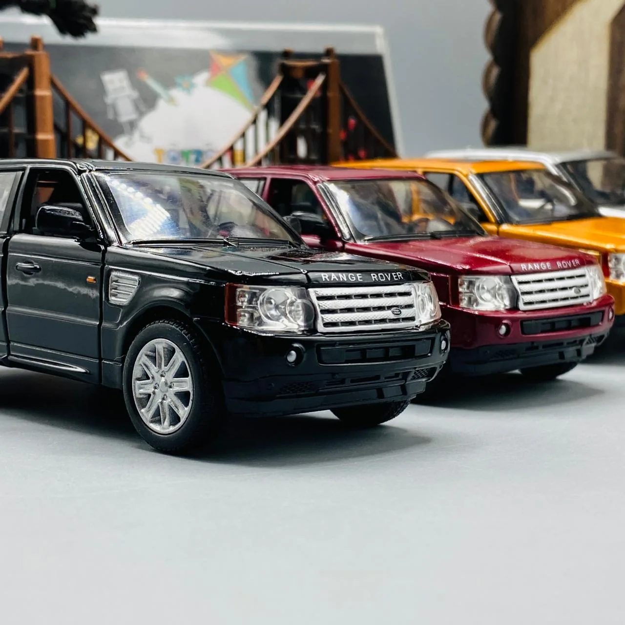 KINSMART Range Rover Sport - Image 2