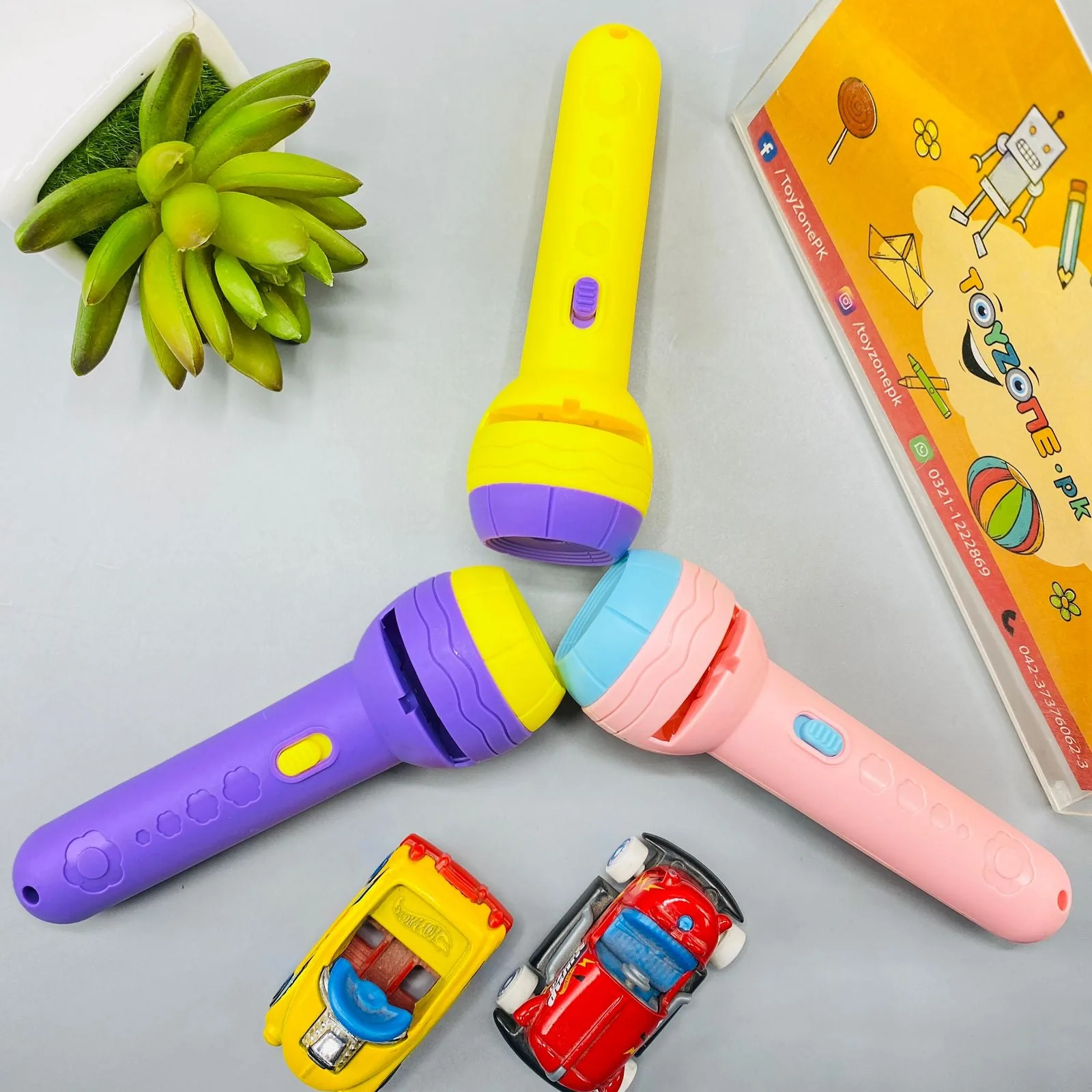 Mini Flashlight Projector Slide Projector Toy - Image 10