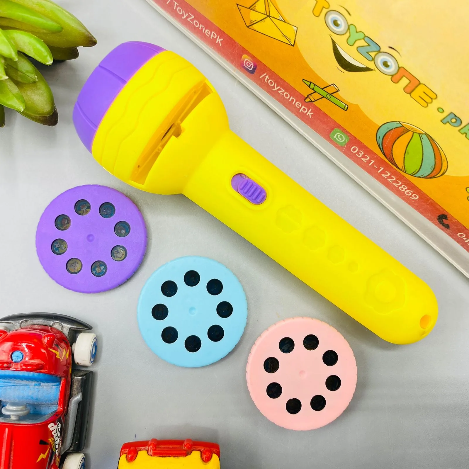 Mini Flashlight Projector Slide Projector Toy - Image 4