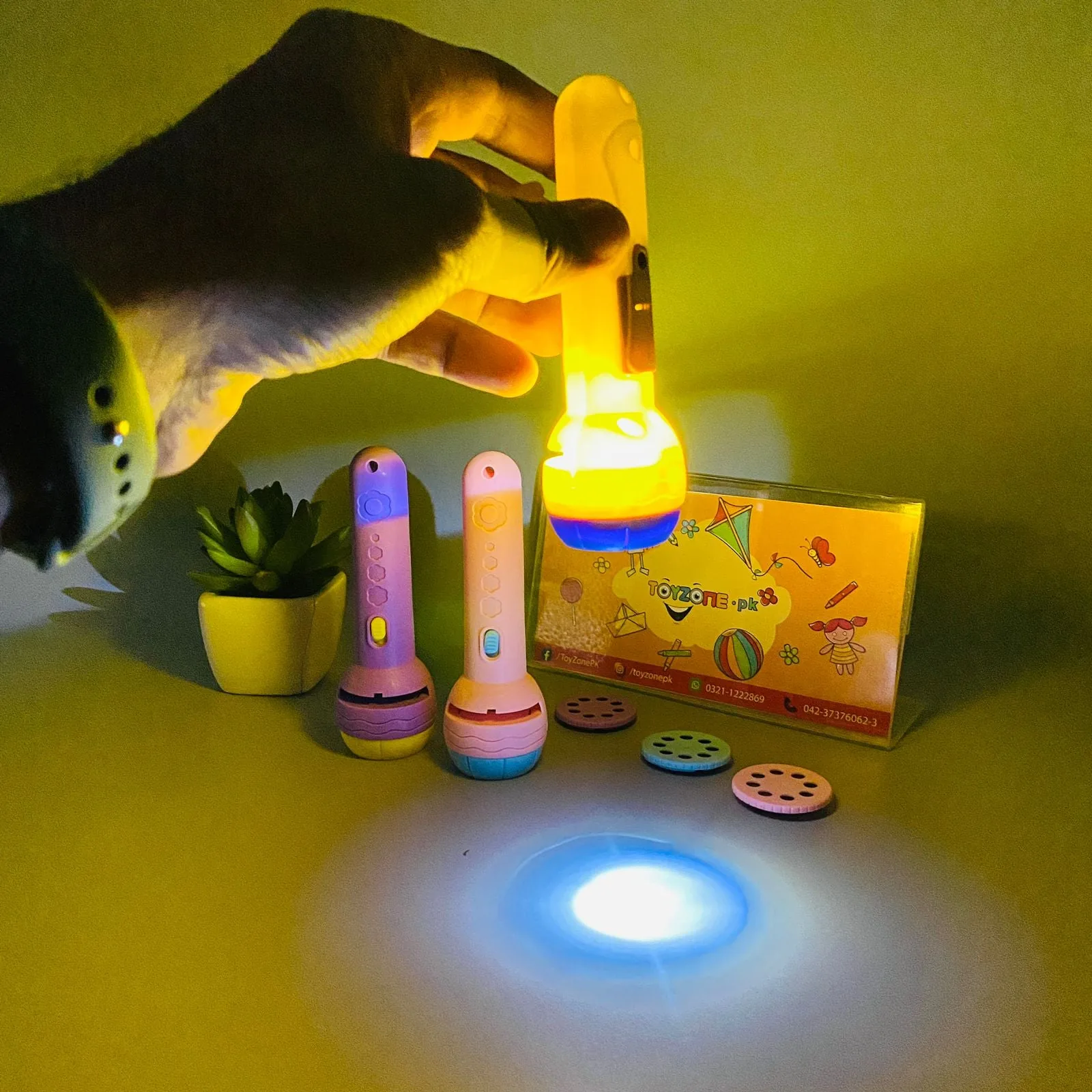 Mini Flashlight Projector Slide Projector Toy - Image 8