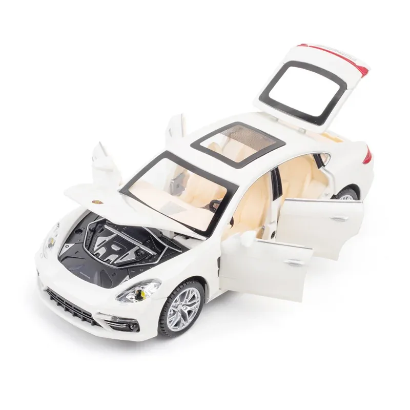 1:24 Scale Panamera Porsche Diecast Model - Image 8