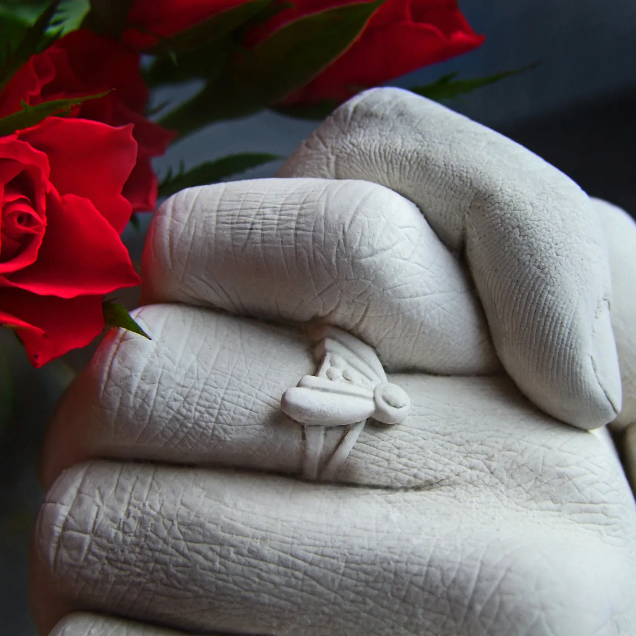 Couple Hand Casting Kit For 2 Hands - Image 3