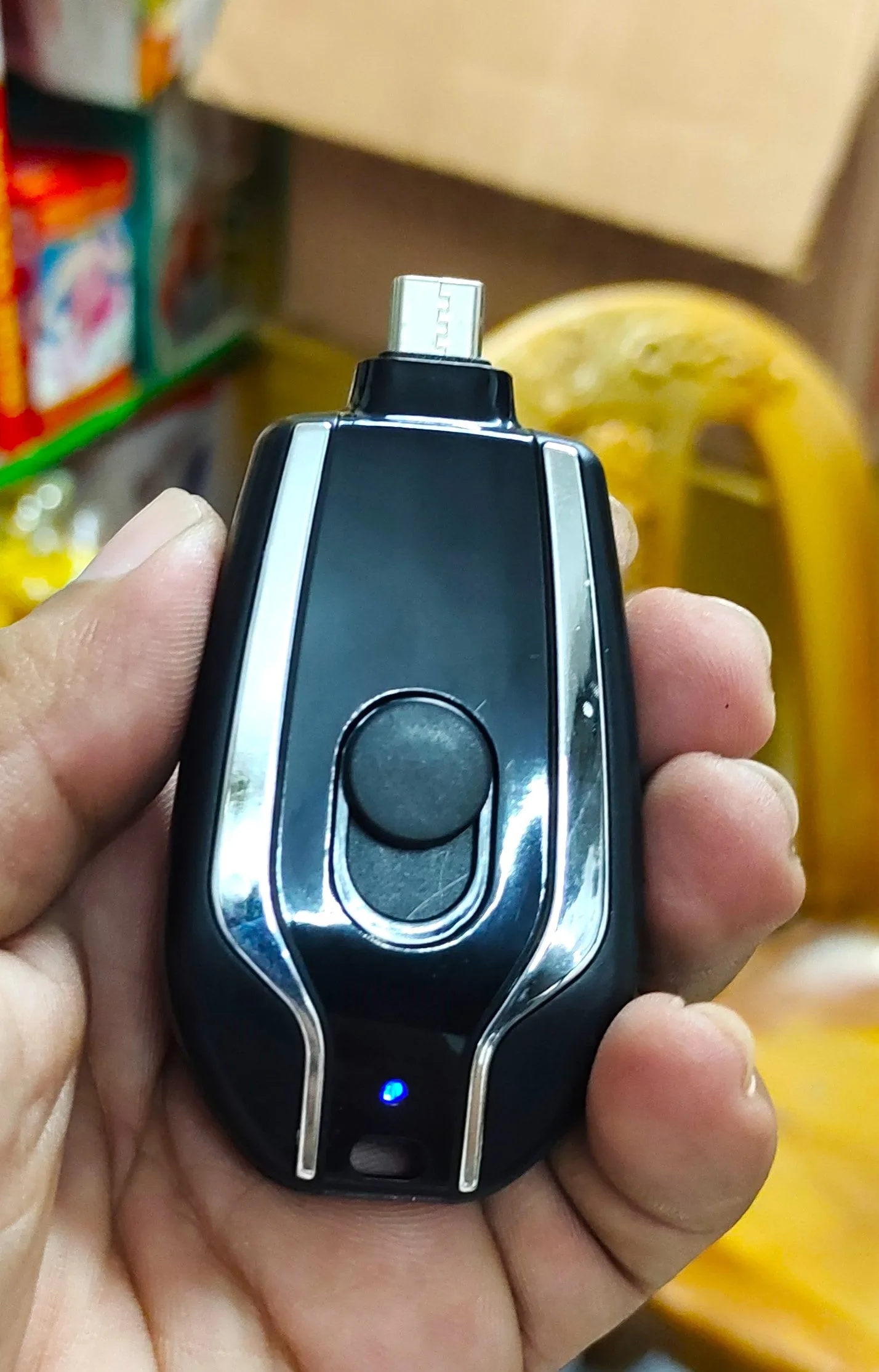 Electric Portable Battery Charger Plus Keychain - Image 4